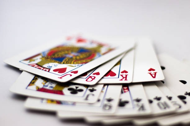 Live Texas Poker table at wika123 with professional dealer and multi-camera setup